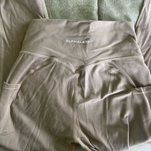 Lightly worn Alphalete leggings!